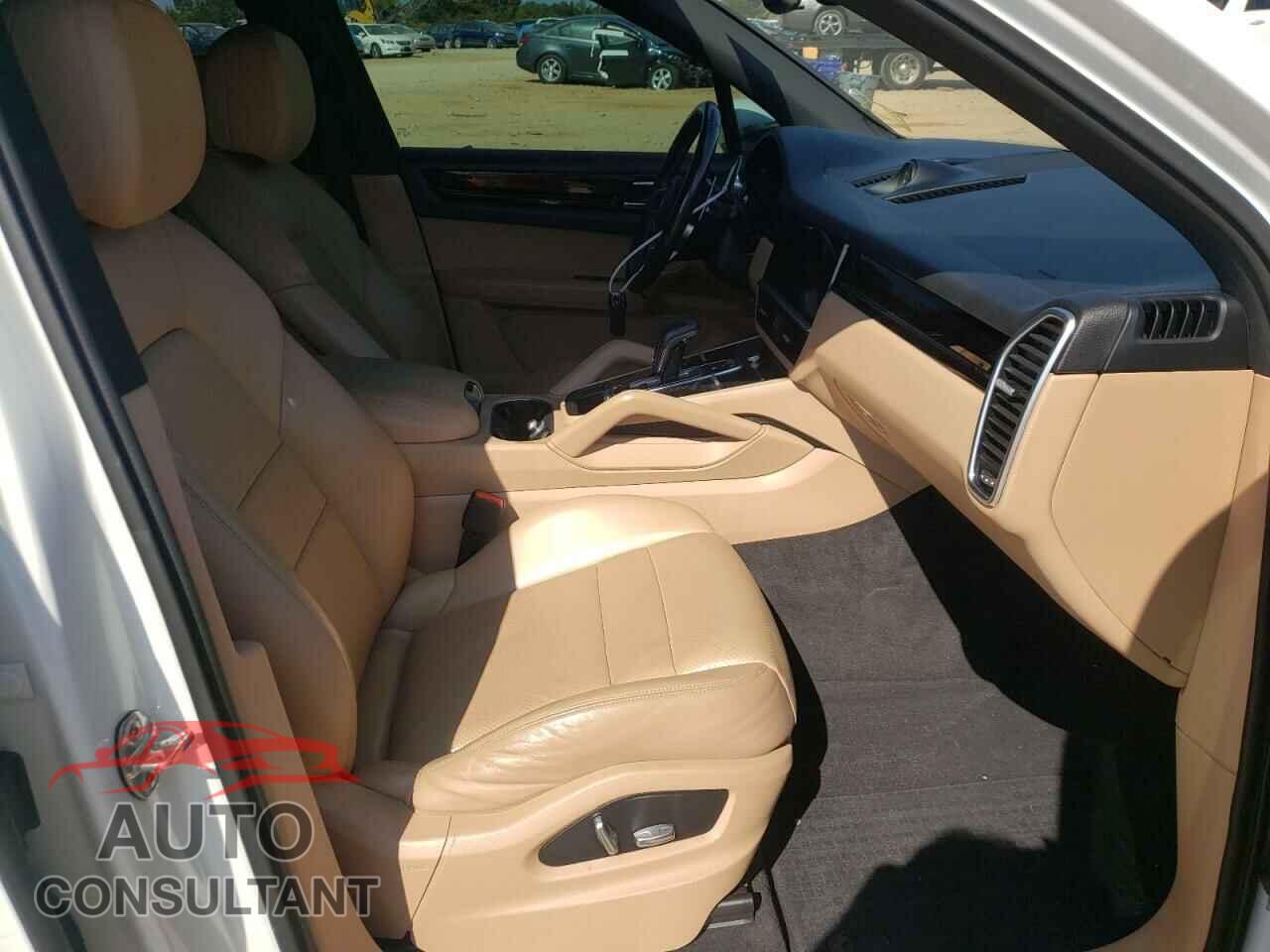 PORSCHE CAYENNE 2019 - WP1AA2AY1KDA01119