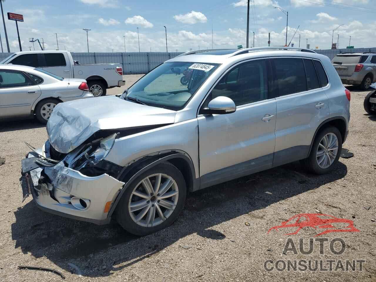VOLKSWAGEN TIGUAN 2011 - WVGAV7AX7BW537261