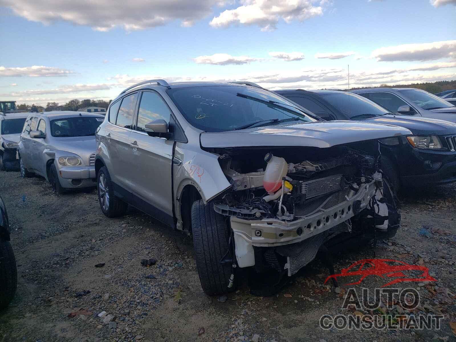 FORD ESCAPE 2017 - 1FMCU9J91HUB71326
