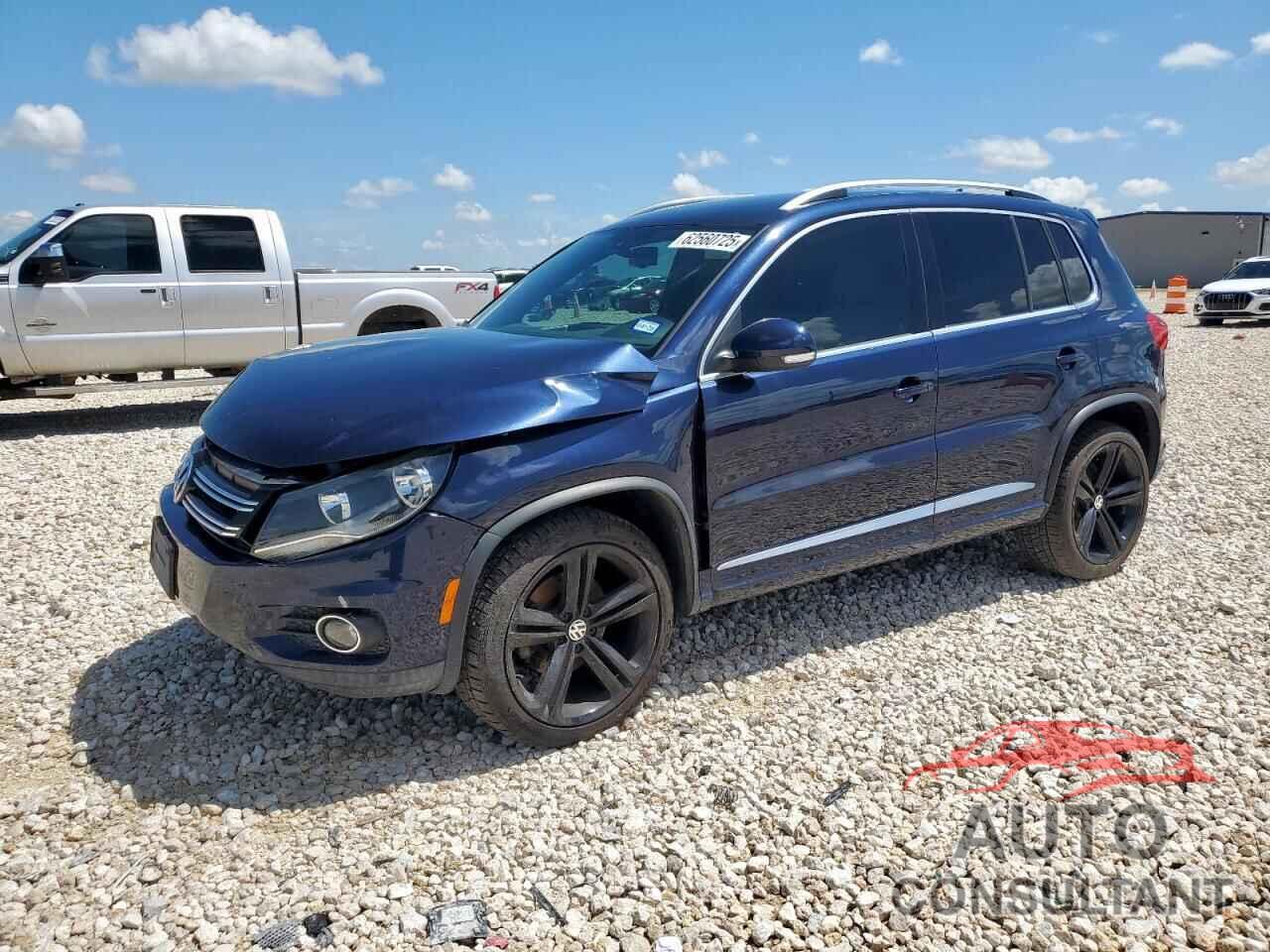 VOLKSWAGEN TIGUAN 2016 - WVGBV7AX3GW019644