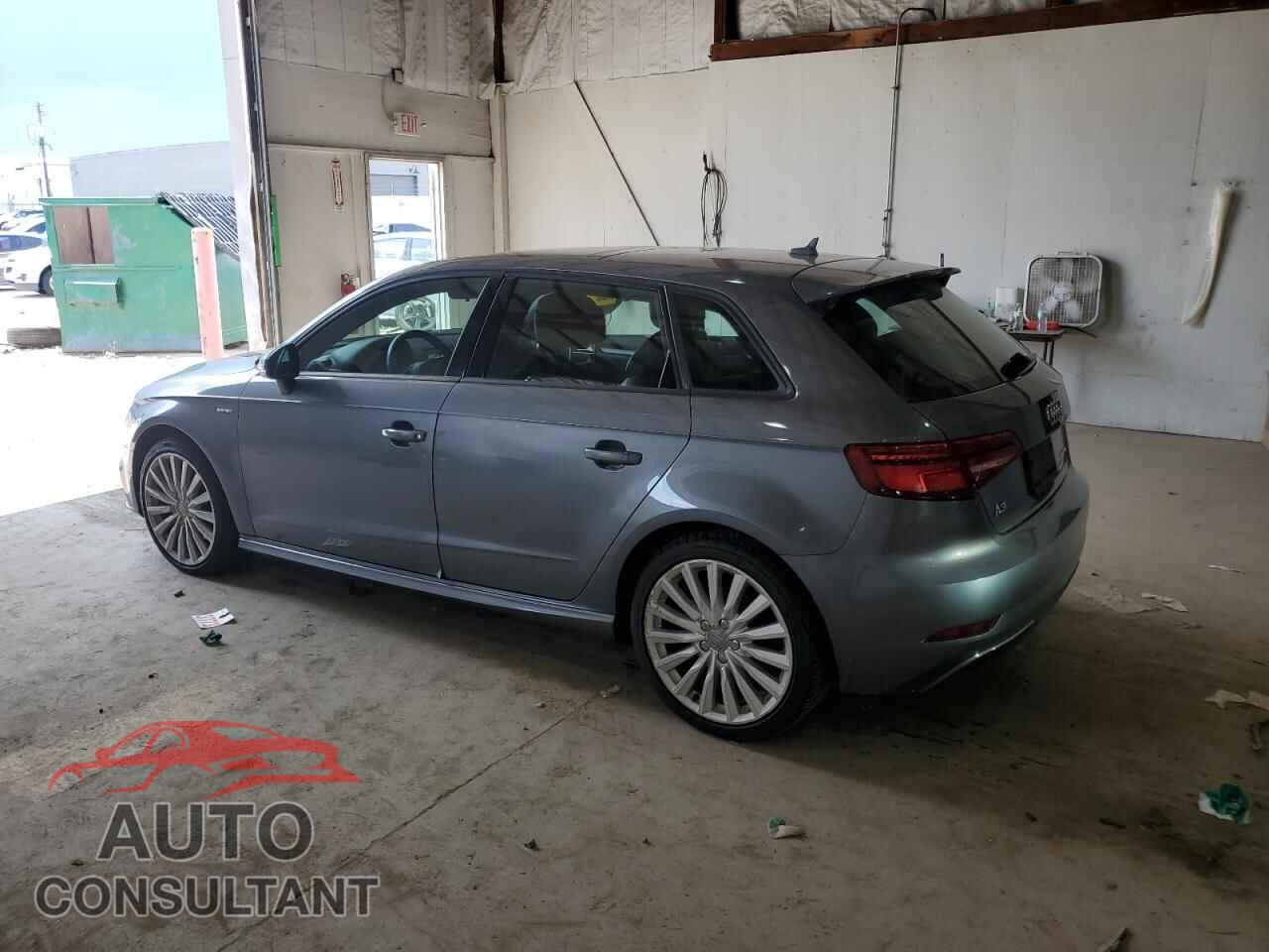 AUDI A3 2017 - WAUUPBFF8HA106980