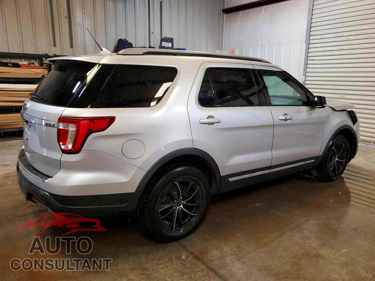 FORD EXPLORER 2018 - 1FM5K7D86JGC85610