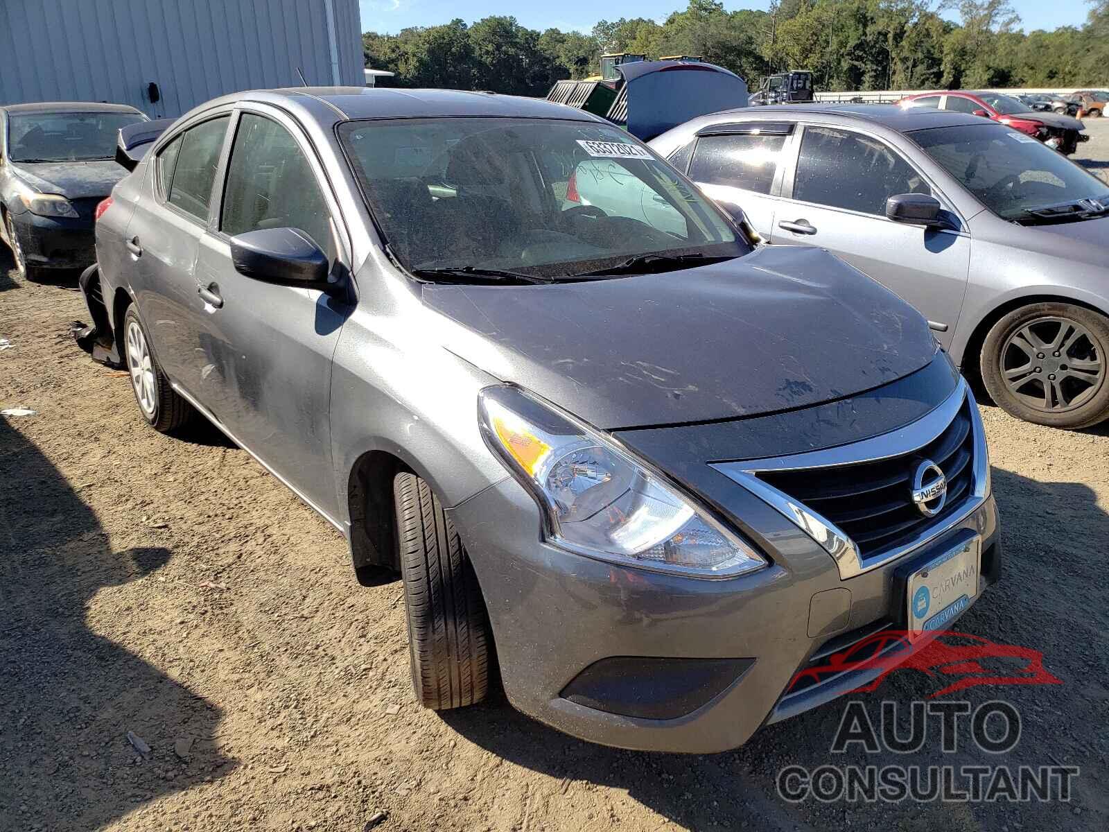 NISSAN VERSA 2018 - 3N1CN7AP1JL819268