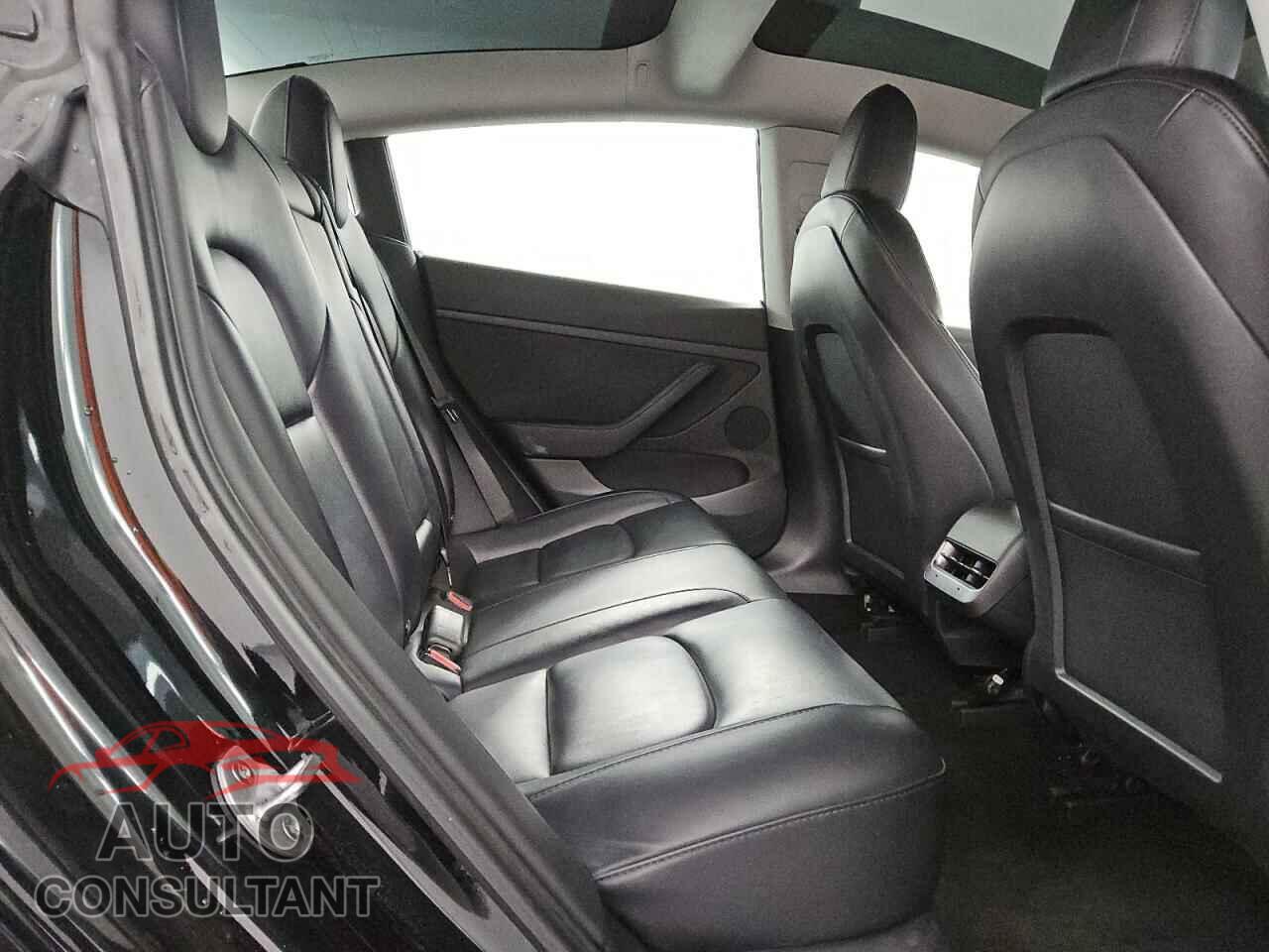 TESLA MODEL 3 2022 - 5YJ3E1EA0NF372033