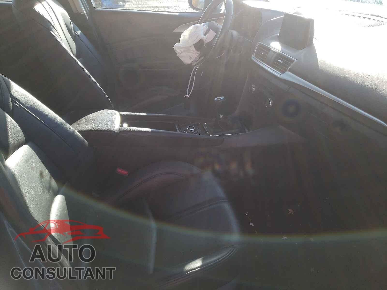 MAZDA 3 2017 - 3MZBN1L37HM157696
