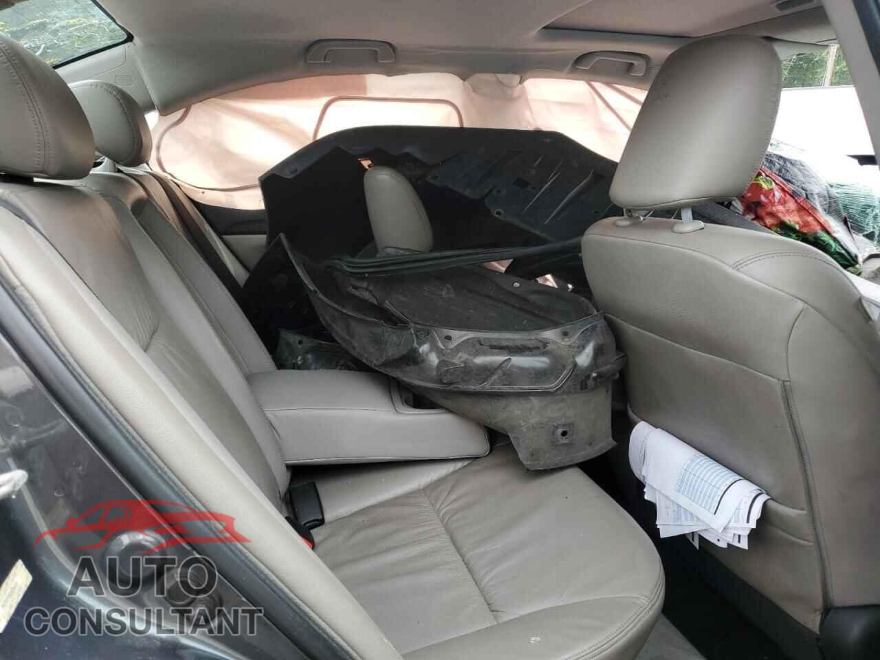 HONDA CIVIC 2013 - 2HGFB2F96DH556418