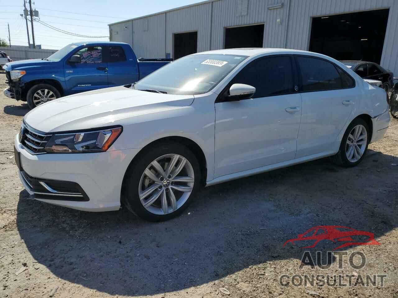 VOLKSWAGEN PASSAT 2019 - 1VWLA7A30KC001627