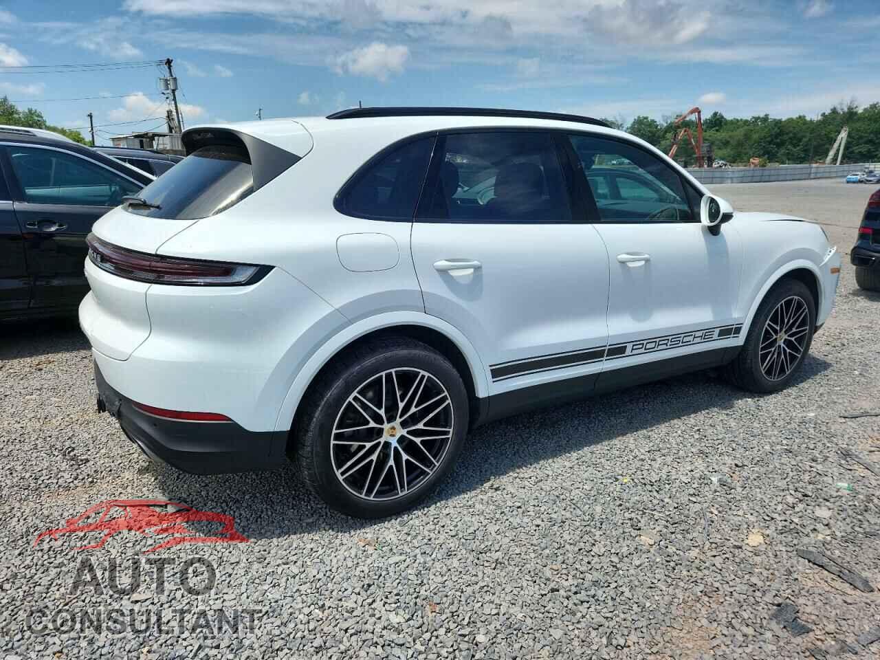 PORSCHE CAYENNE 2024 - WP1AA2AY8RDA04447