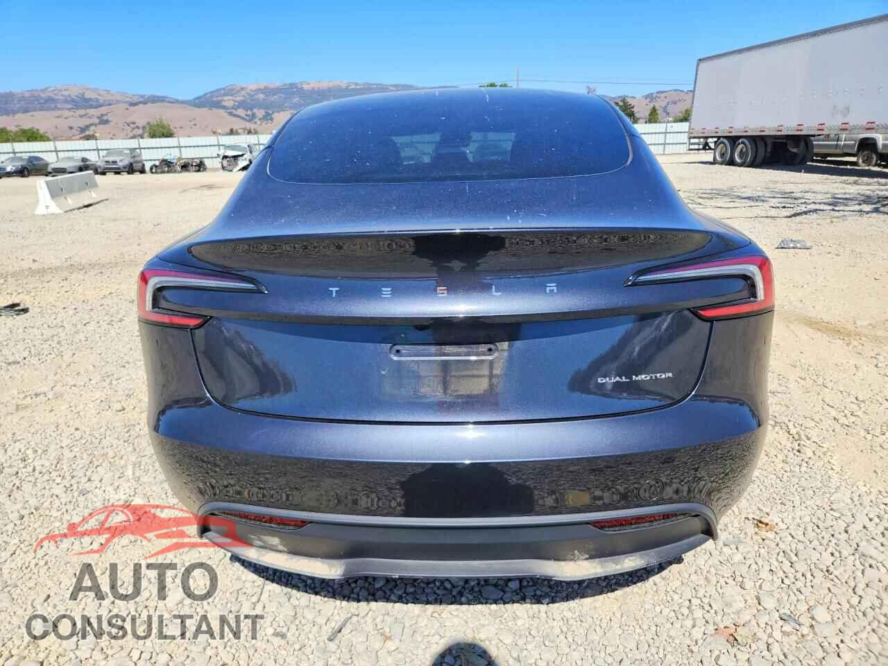 TESLA MODEL 3 2024 - 5YJ3E1EB0RF746476
