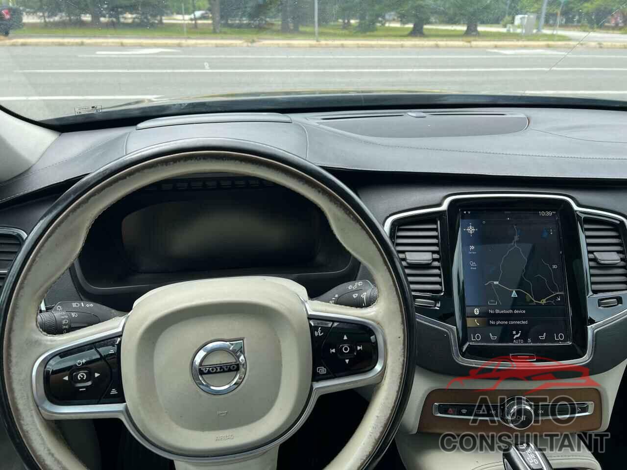 VOLVO XC90 2017 - YV4A22PL3H1171094