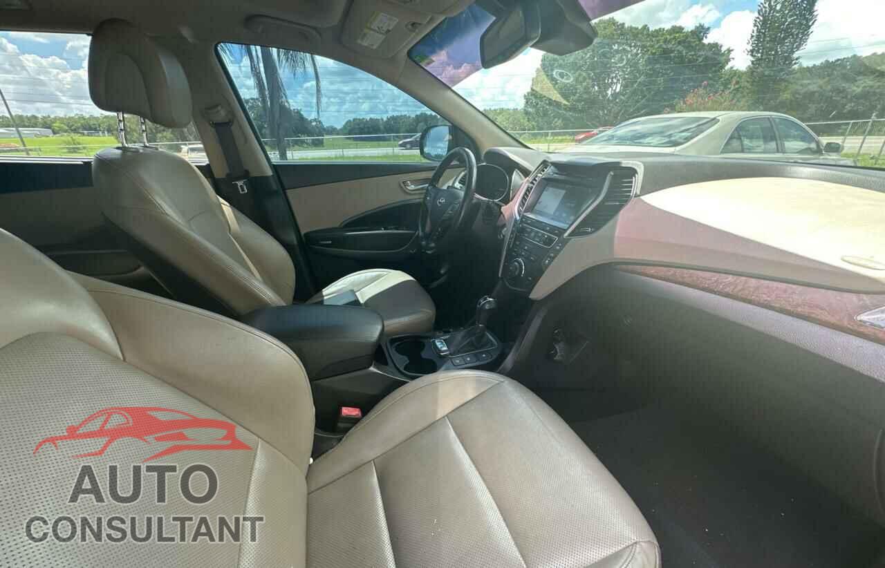 HYUNDAI SANTA FE 2017 - KM8SR4HF0HU251261