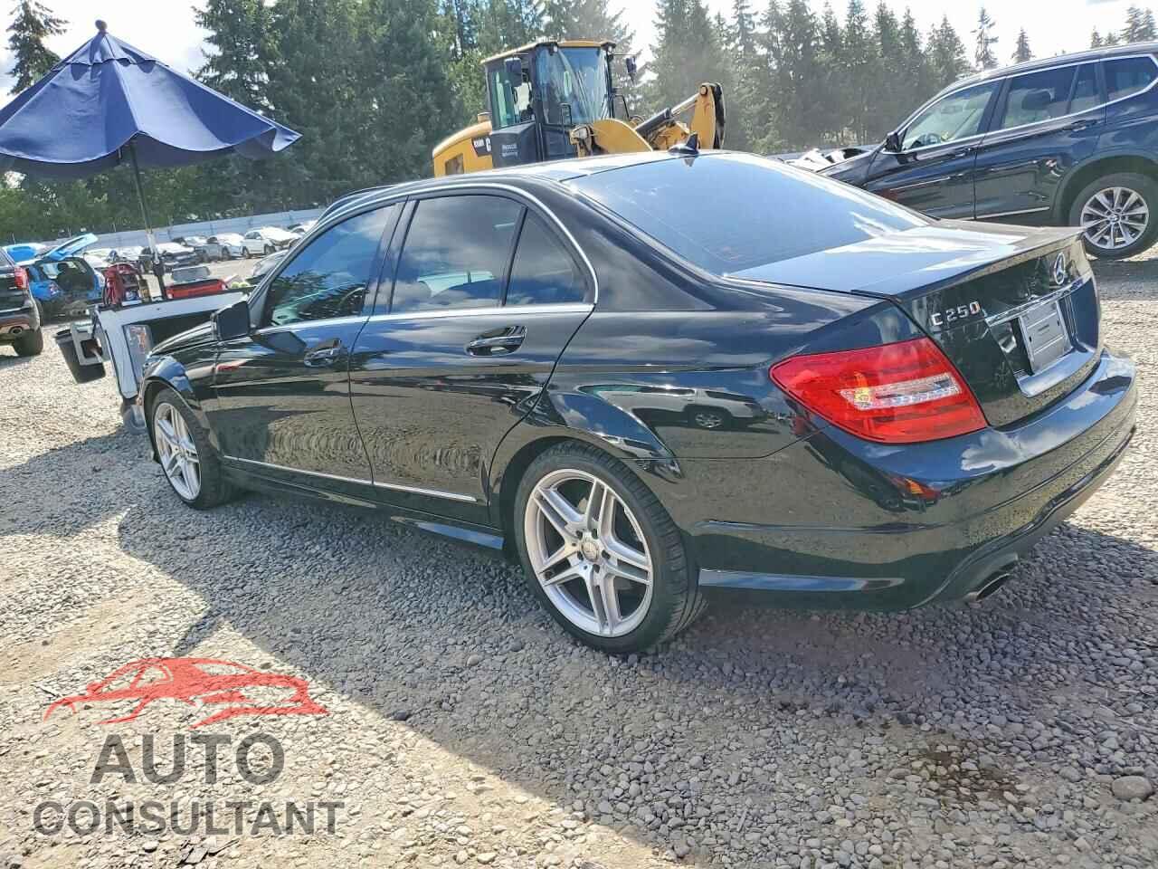 MERCEDES-BENZ C-CLASS 2014 - WDDGF4HB1EA939448