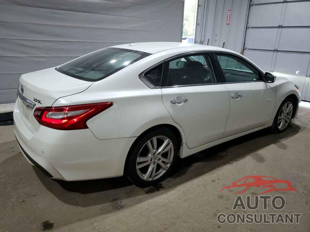 NISSAN ALTIMA 2017 - 1N4BL3AP0HC117168