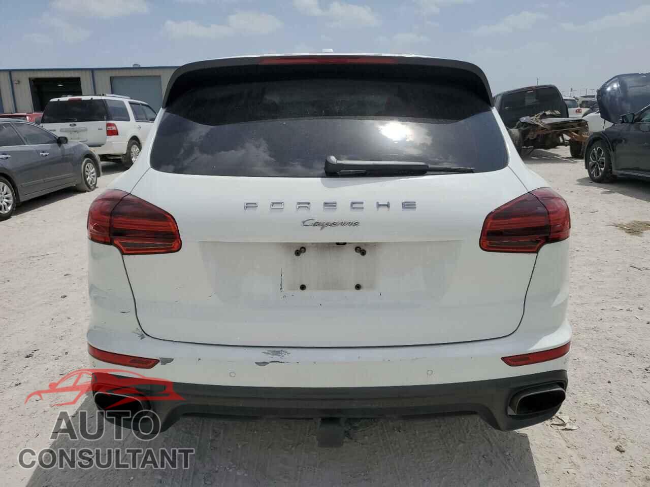 PORSCHE CAYENNE 2016 - WP1AA2A26GLA05286