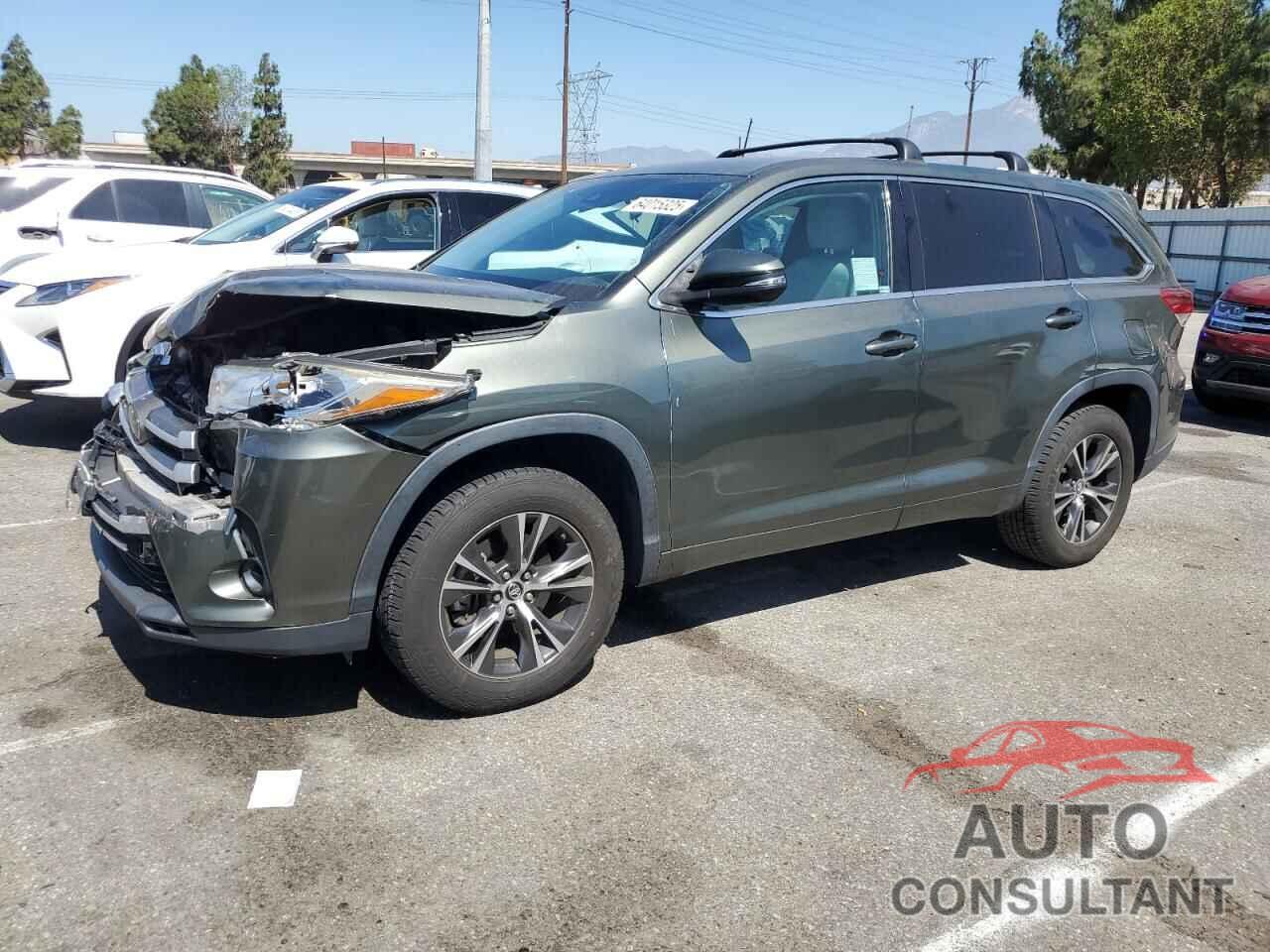 TOYOTA HIGHLANDER 2018 - 5TDZARFH2JS038267