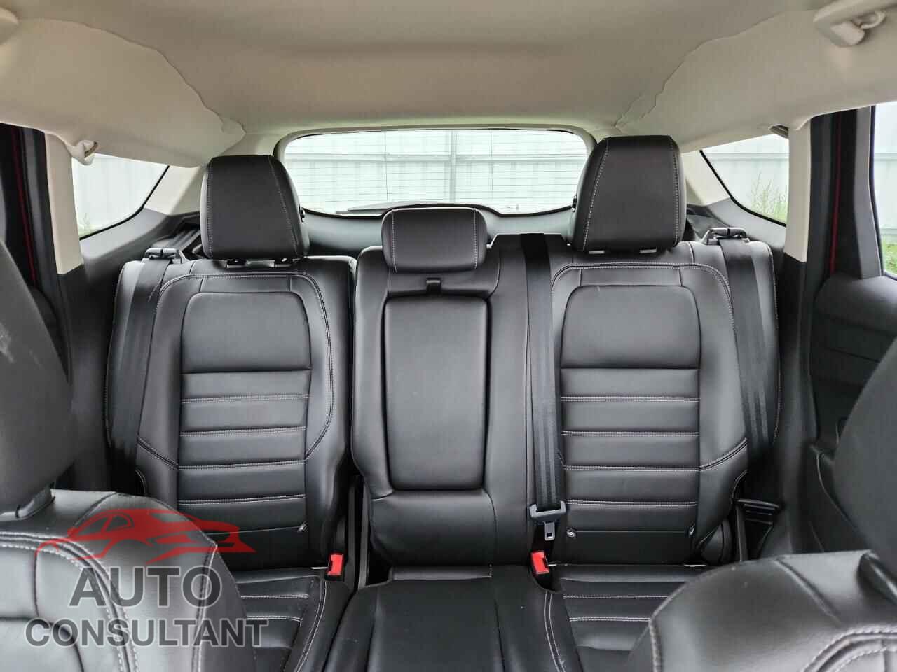 FORD ESCAPE 2017 - 1FMCU9J9XHUD76627