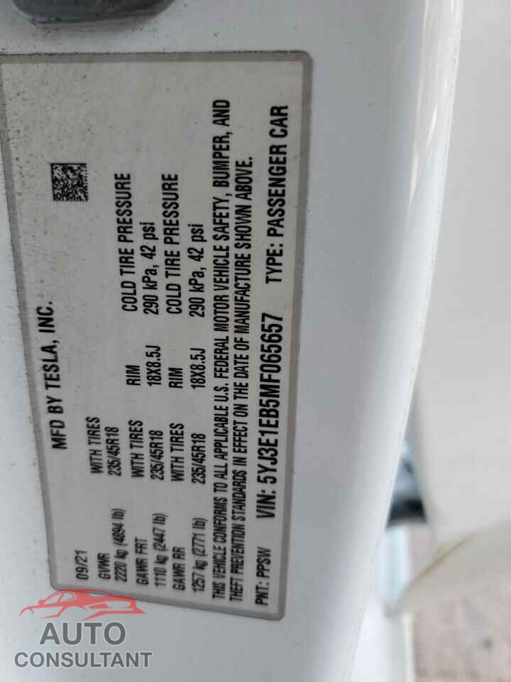 TESLA MODEL 3 2021 - 5YJ3E1EB5MF065657