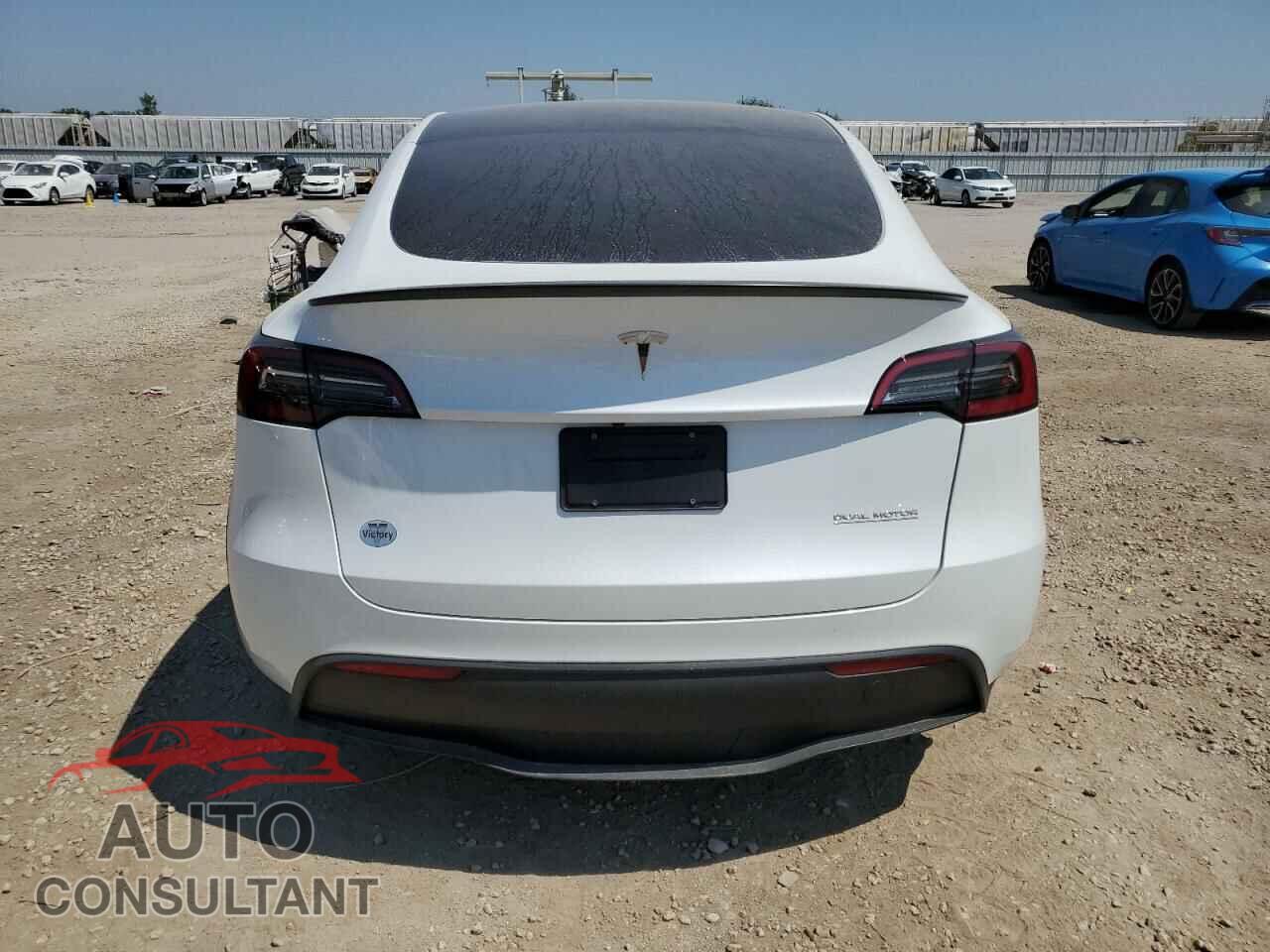 TESLA MODEL Y 2023 - 7SAYGDEF9PF643867