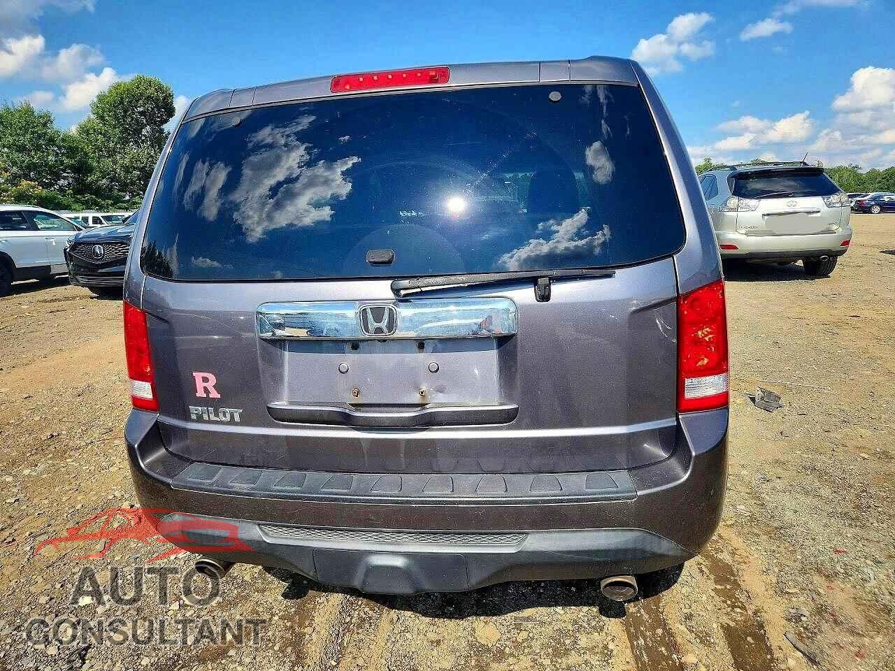 HONDA PILOT 2014 - 5FNYF3H55EB011555