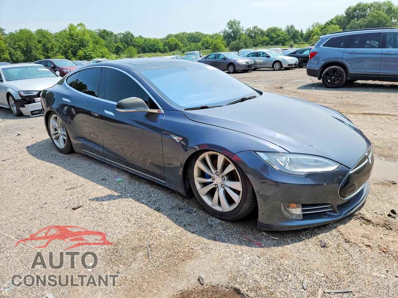 TESLA MODEL S 2015 - 5YJSA1H25FFP74031