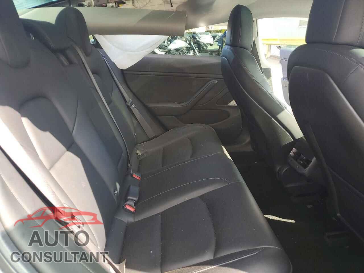 TESLA MODEL 3 2018 - 5YJ3E1EA2JF024339