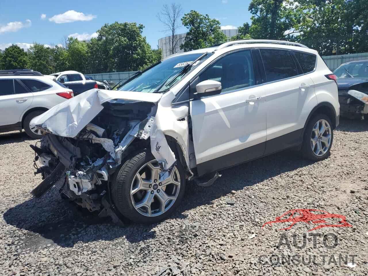 FORD ESCAPE 2017 - 1FMCU9J91HUE11944