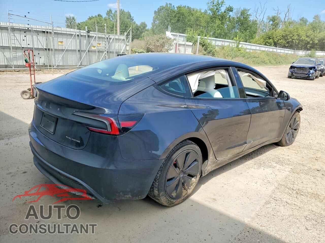 TESLA MODEL 3 2024 - 5YJ3E1EB7RF836756