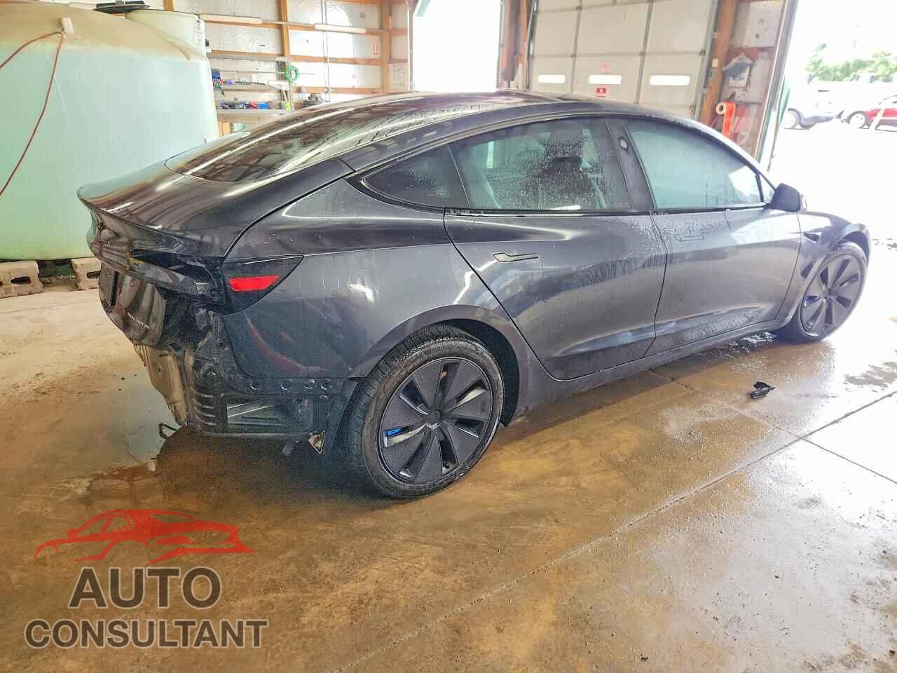 TESLA MODEL 3 2024 - 5YJ3E1EB5RF740561