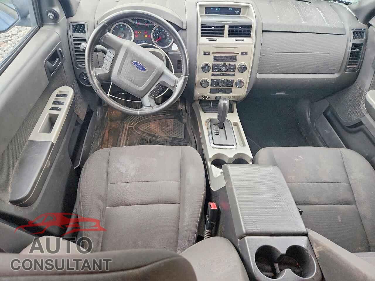 FORD ESCAPE 2010 - 1FMCU9DG8AKB60593