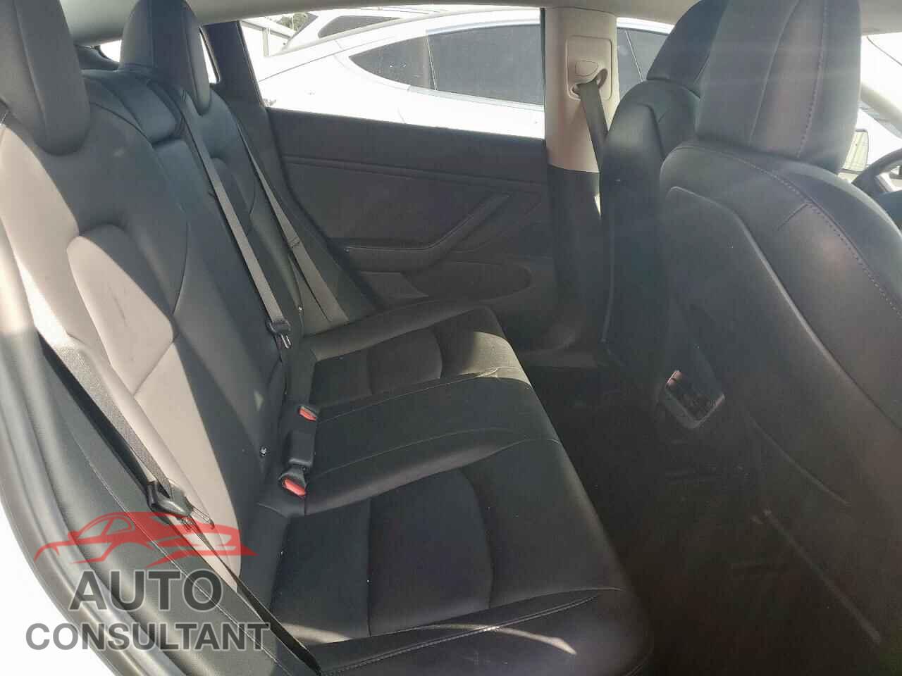 TESLA MODEL 3 2018 - 5YJ3E1EA2JF052531
