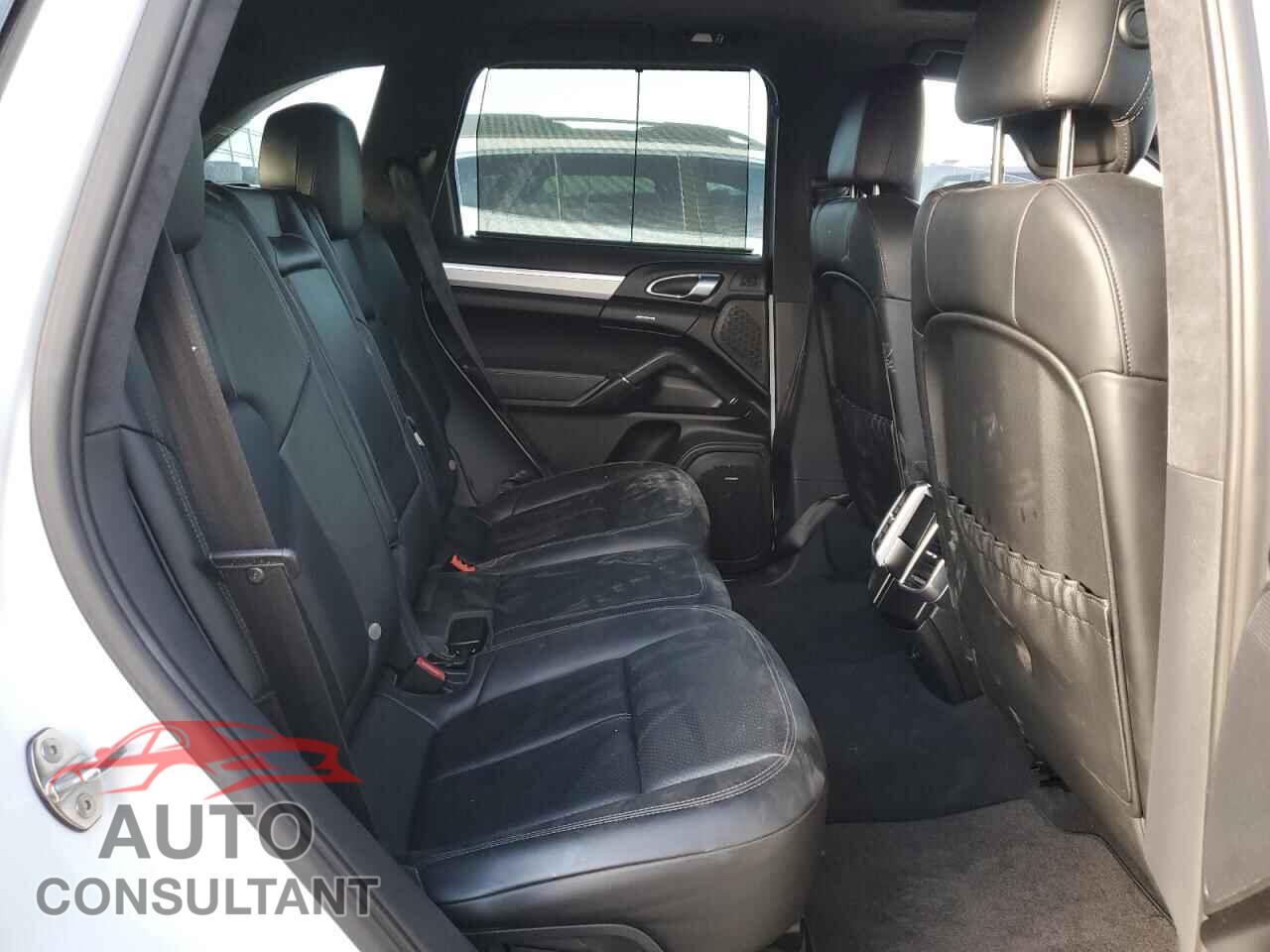 PORSCHE CAYENNE 2013 - WP1AD2A26DLA72277