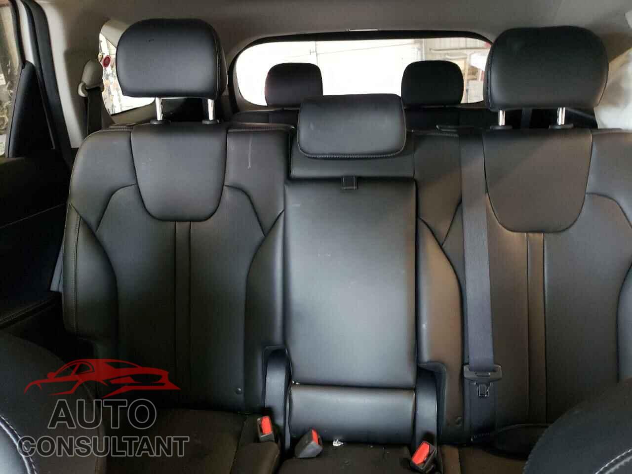 KIA SORENTO 2022 - 5XYRLDLC9NG140366