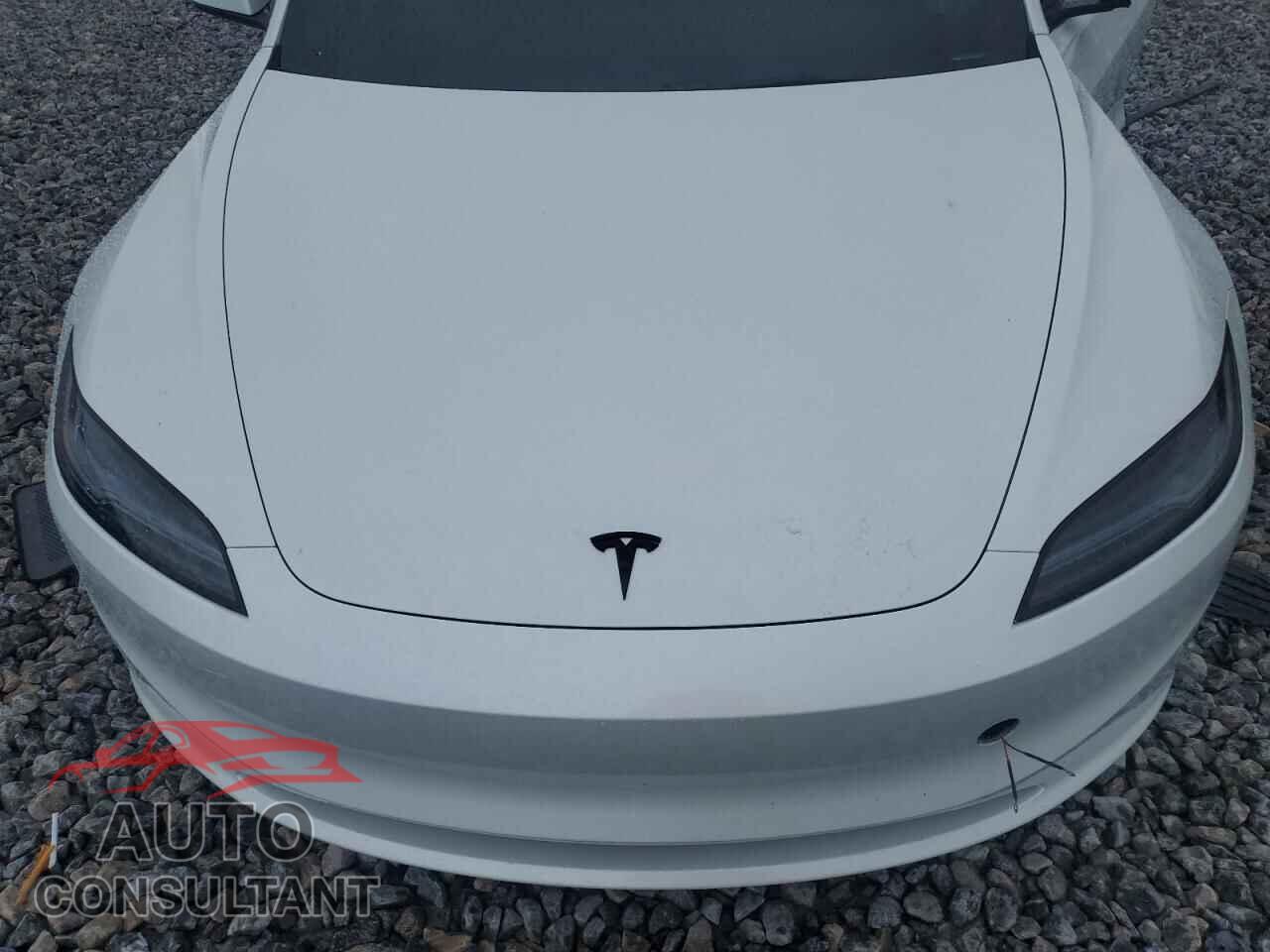 TESLA MODEL 3 2024 - 5YJ3E1EBXRF843832