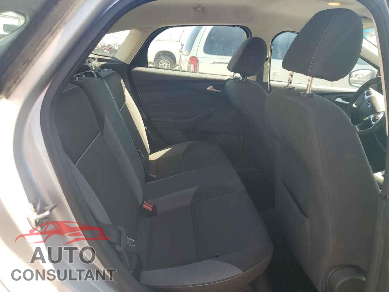 FORD FOCUS 2014 - 1FADP3K2XEL431485