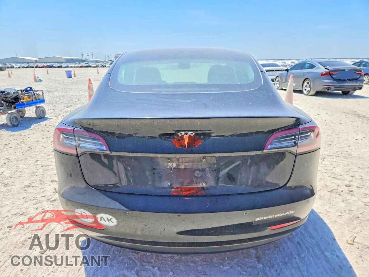 TESLA MODEL 3 2018 - 5YJ3E1EA8JF075893