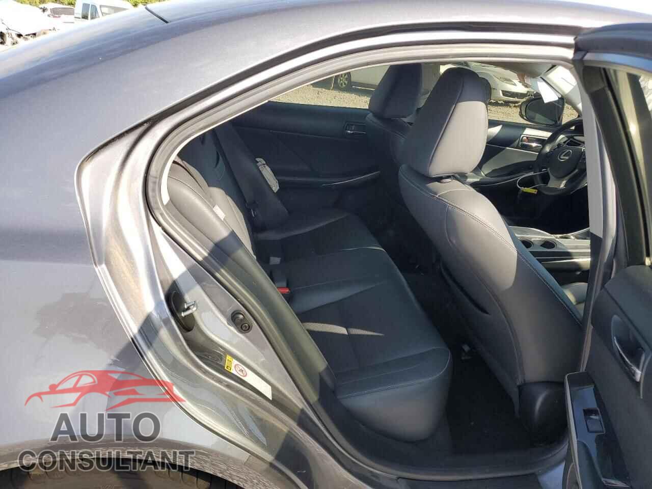 LEXUS IS 2015 - JTHBF1D29F5048440