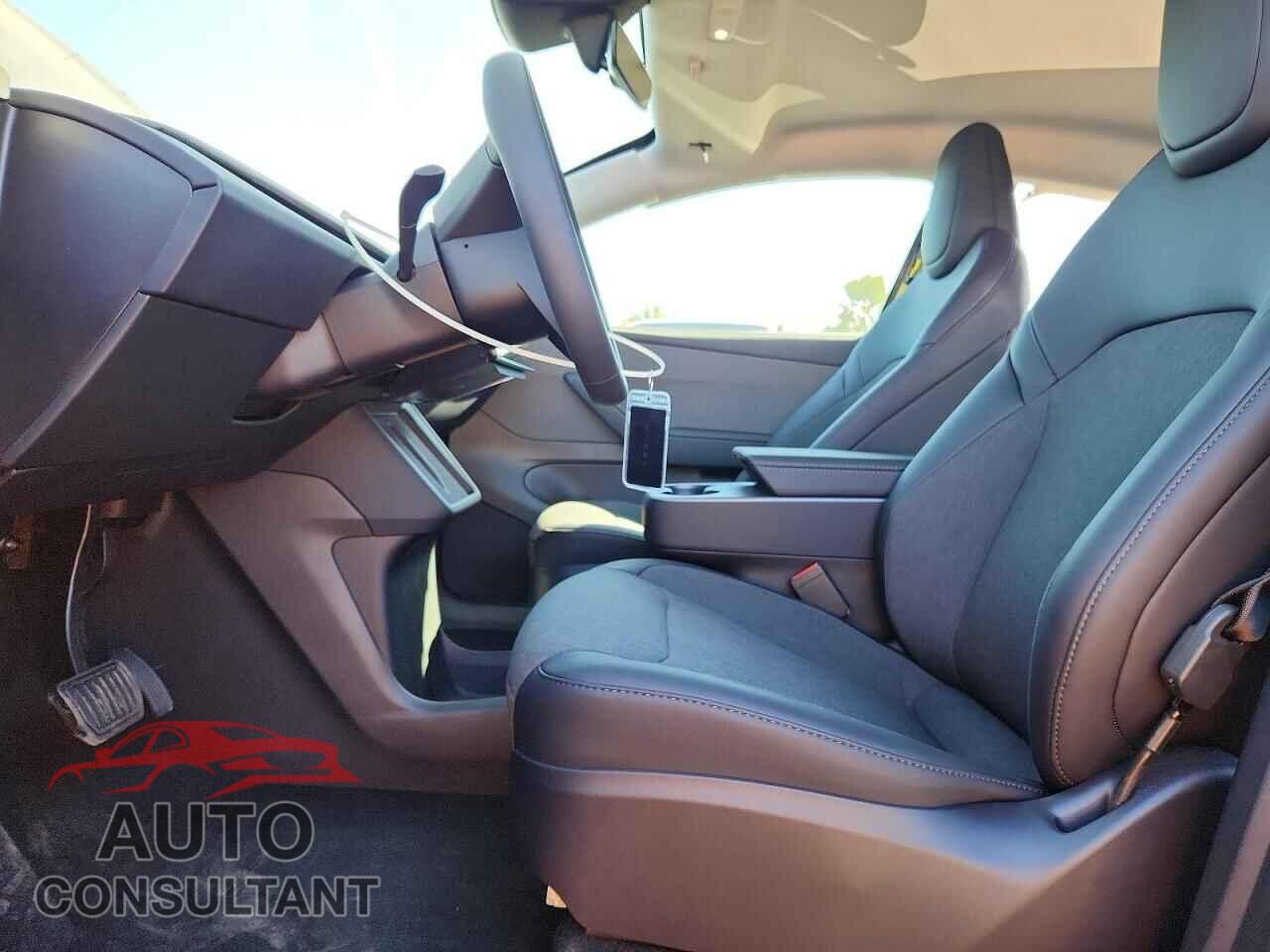 TESLA MODEL Y 2026 - 7SAYGDED5TA606868