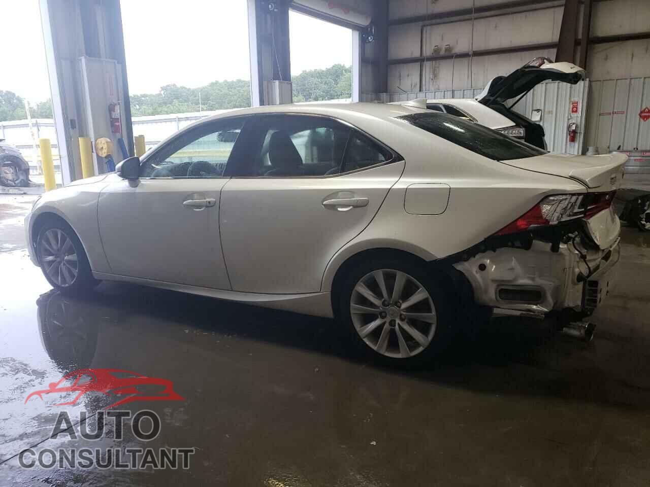 LEXUS IS 2016 - JTHBA1D21G5019451