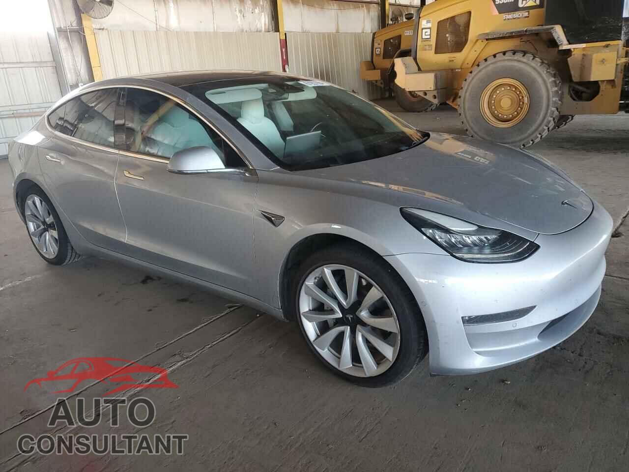 TESLA MODEL 3 2018 - 5YJ3E1EB6JF100590