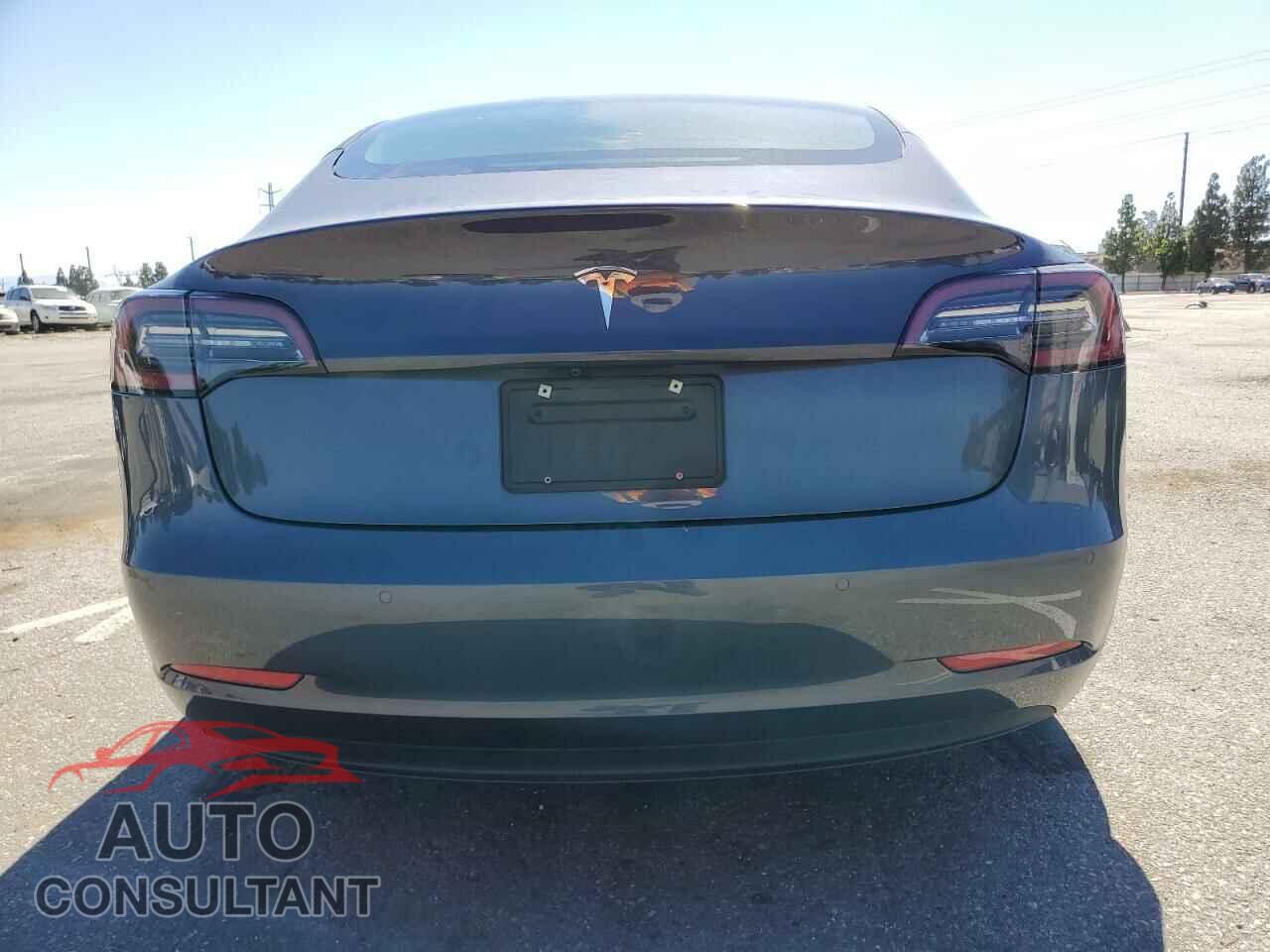 TESLA MODEL 3 2021 - 5YJ3E1EA5MF018751