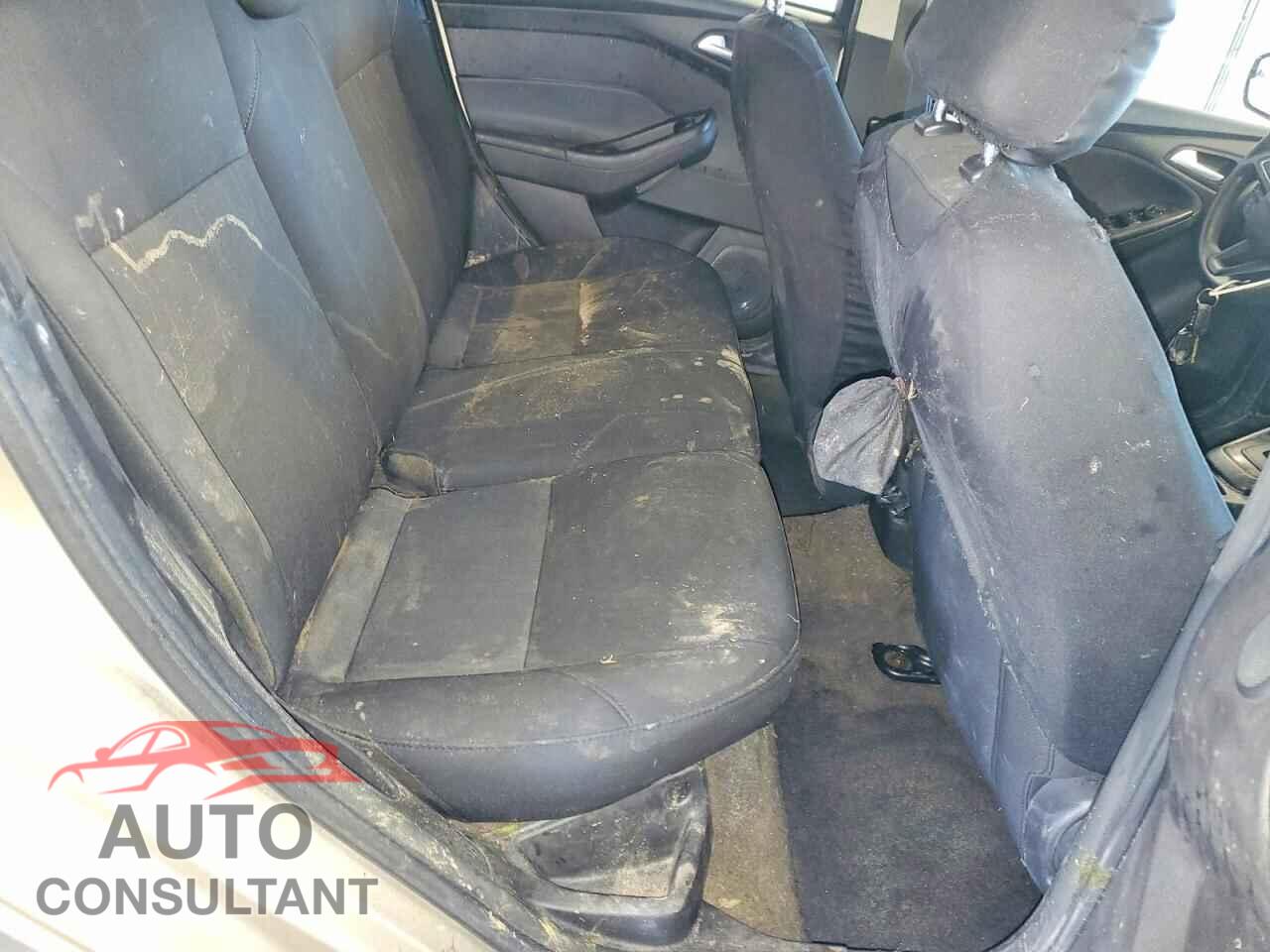 FORD FOCUS 2017 - 1FADP3M23HL228729