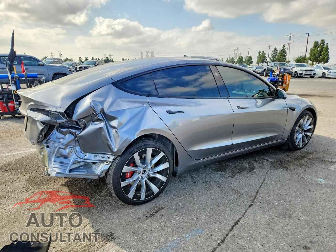 TESLA MODEL 3 2025 - 5YJ3E1EA2SF018445