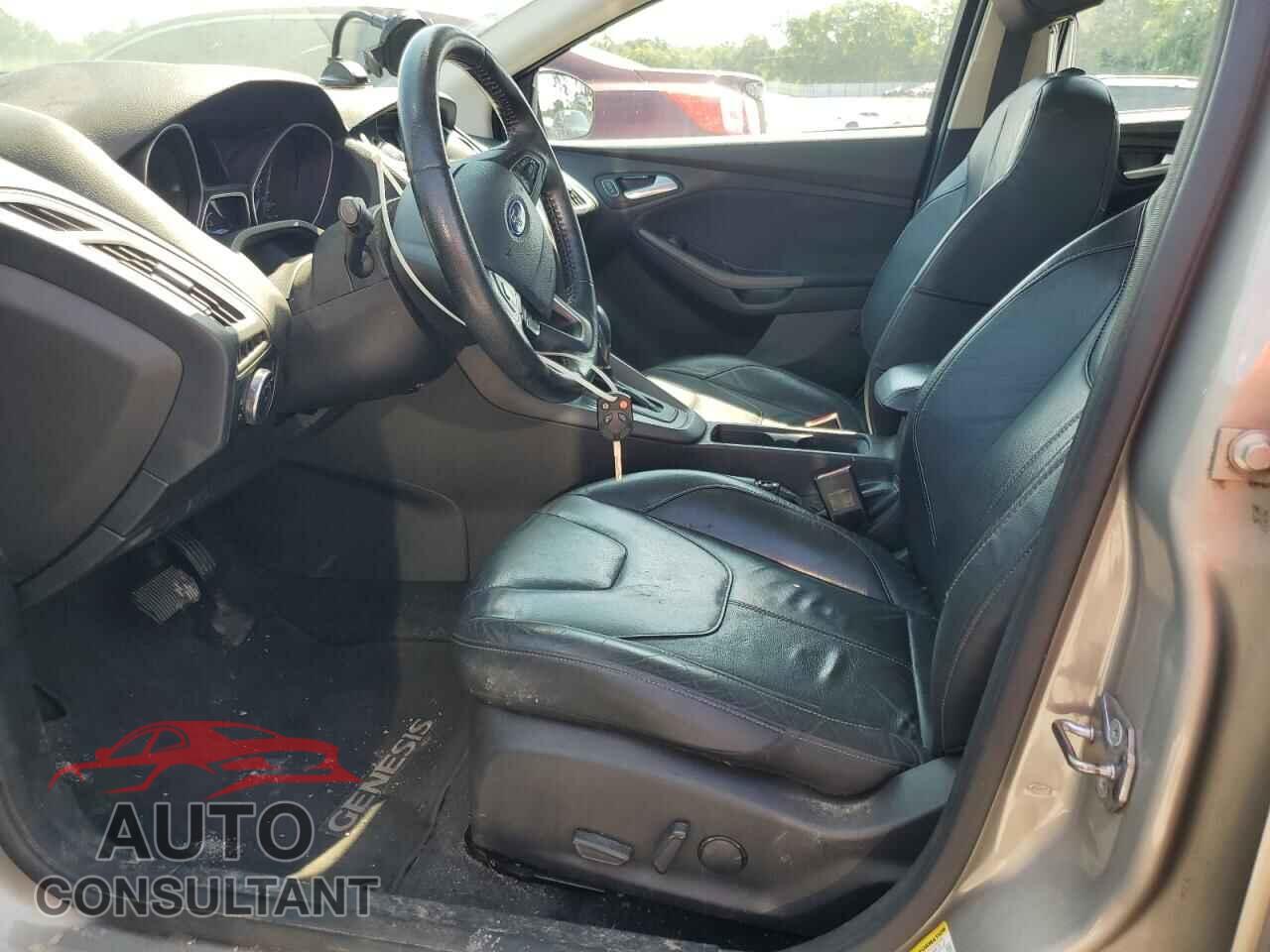 FORD FOCUS 2015 - 1FADP3K21FL264905