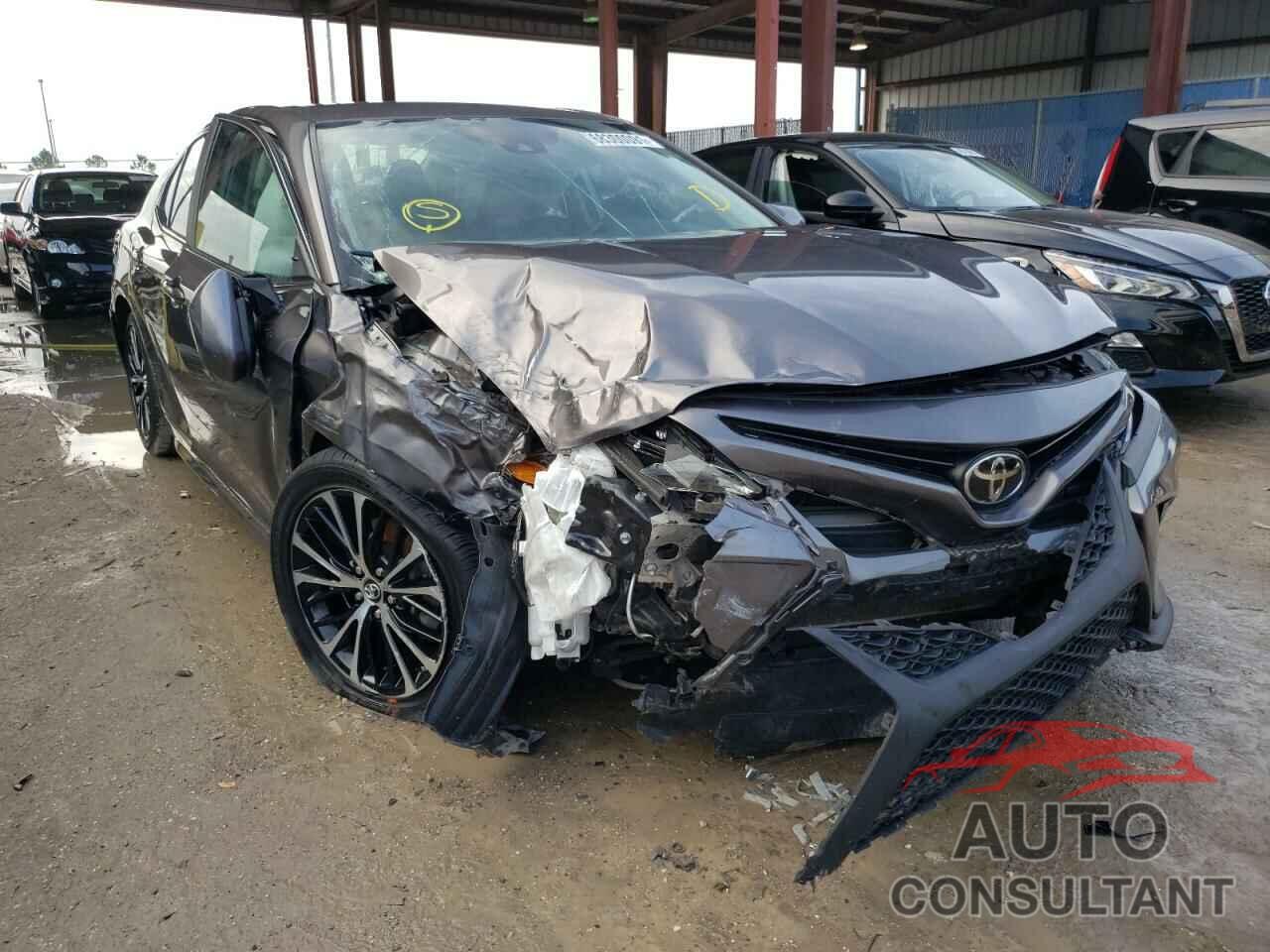 TOYOTA CAMRY 2018 - 4T1B11HK5JU061237