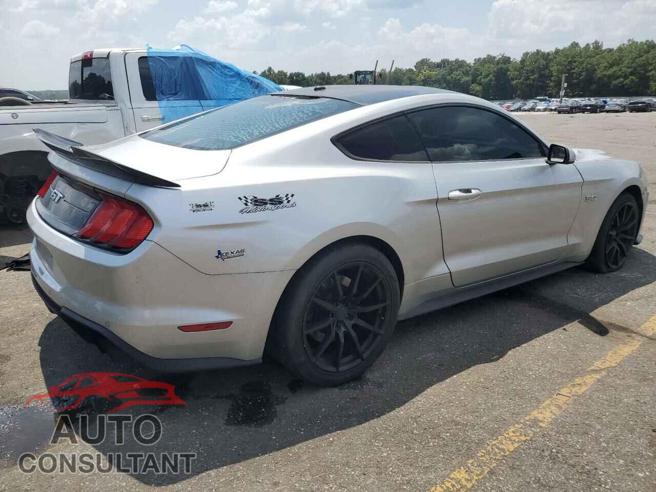 FORD MUSTANG 2019 - 1FA6P8CF5K5103608