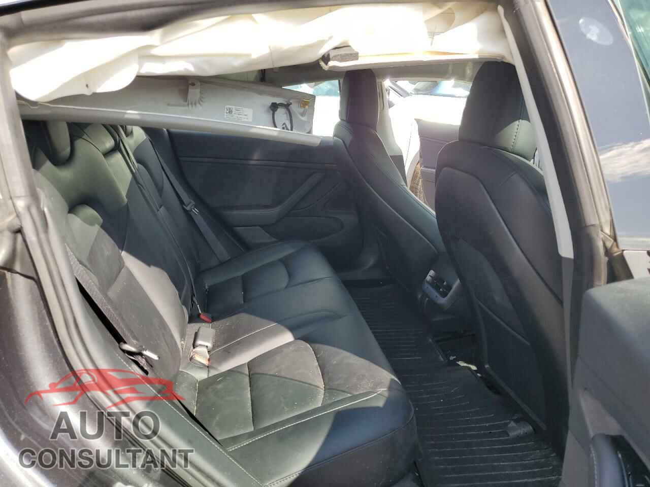 TESLA MODEL 3 2018 - 5YJ3E1EB8JF119030