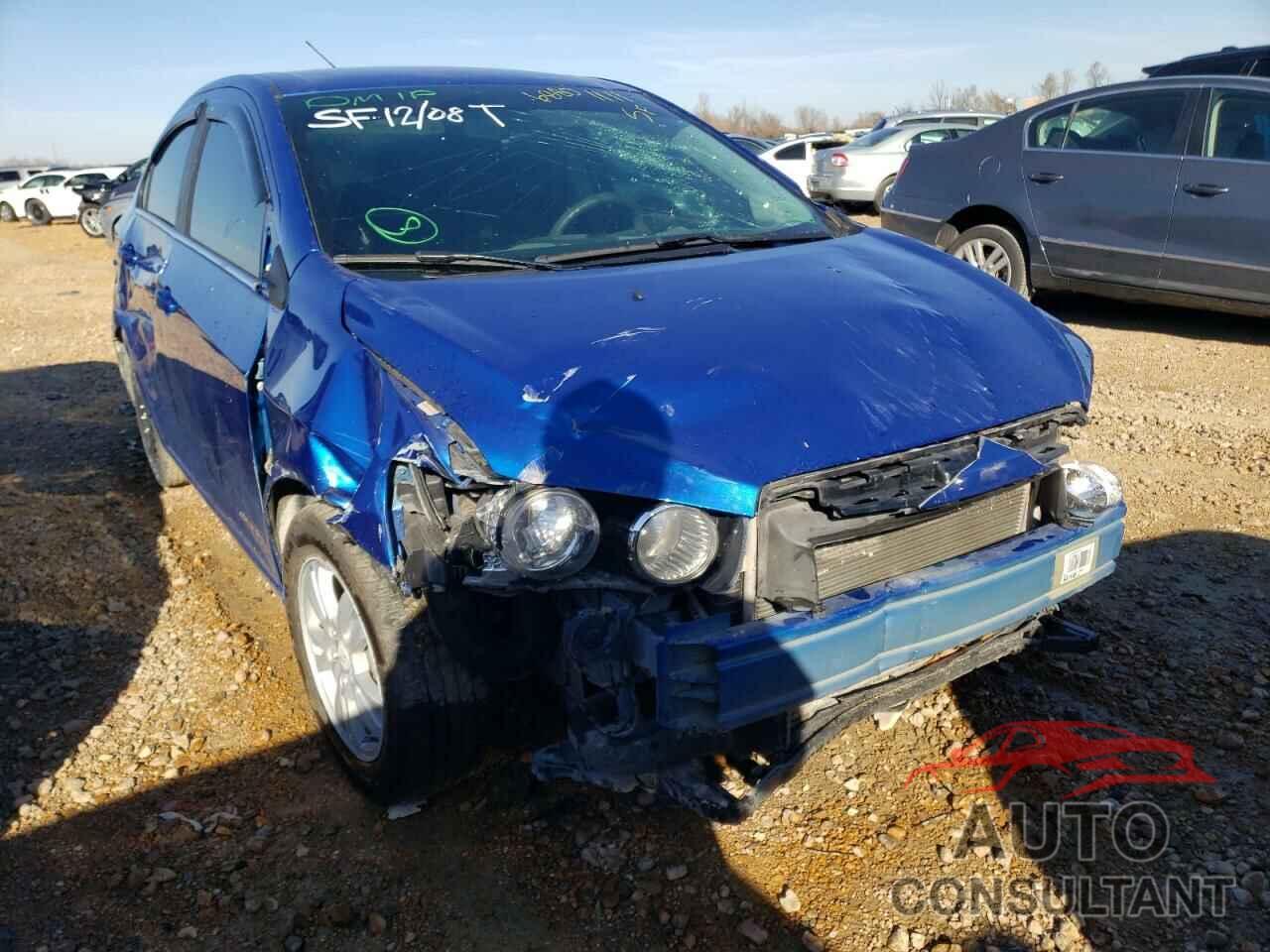 CHEVROLET SONIC 2016 - 1G1JC5SB0G4181006