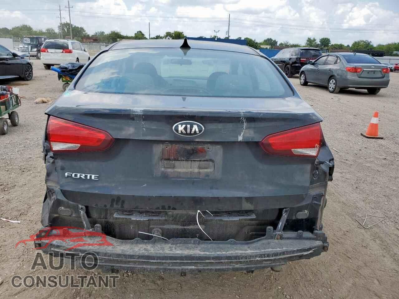 KIA FORTE 2017 - 3KPFK4A76HE137860
