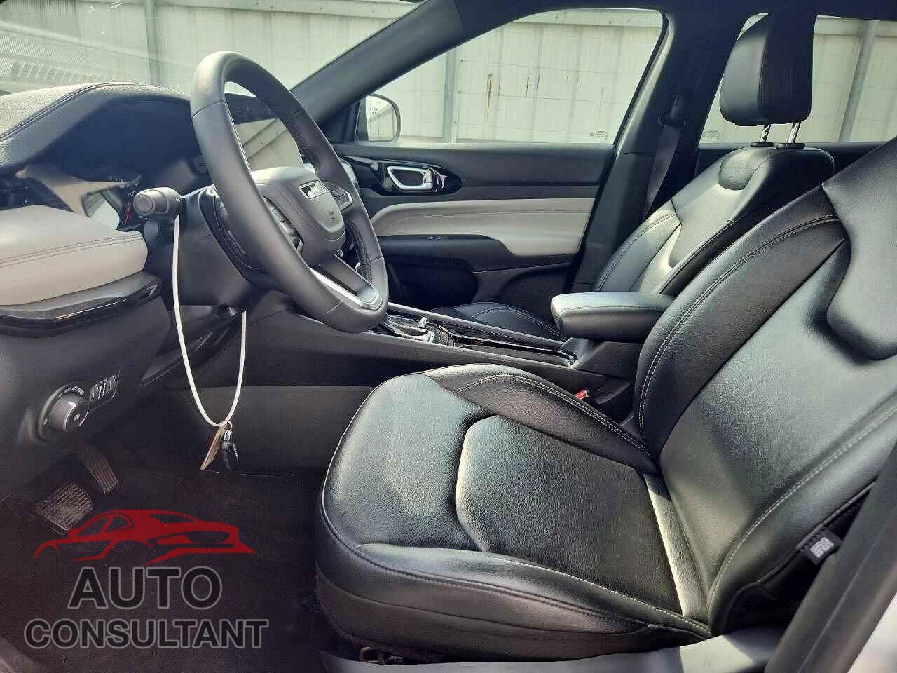JEEP COMPASS 2025 - 3C4NJDCN2ST623403