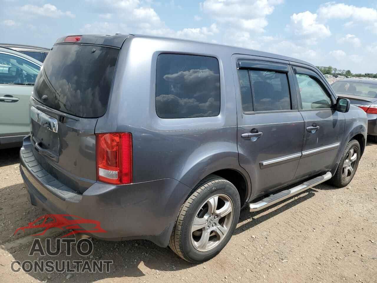HONDA PILOT 2015 - 5FNYF3H59FB007901
